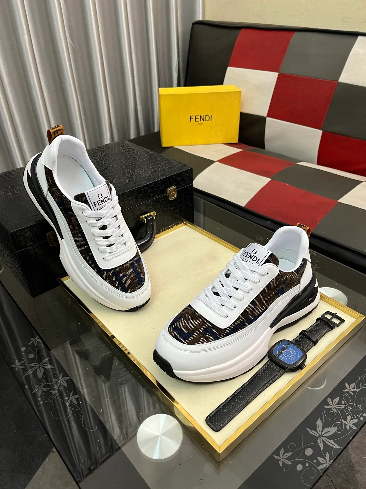 Men's shoes💰458⌚️⌚️[FENDI-FENDI] Classic men's casual shoes🔥New product nowadays, made of cowhide + breathable fabric, comfortable pigskin lining. The perfect last shape and generous and fashionable design have attracted the favor of many consumers. 🔥Number of sizes: 38-444️⃣Colors available